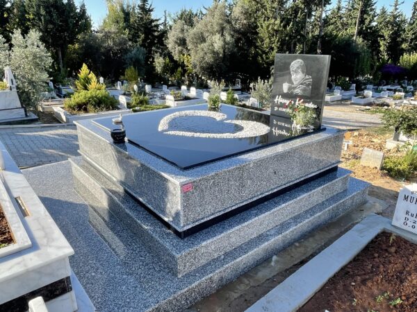 2 Kişilik Özel Tasarım Granit Mezar Çeşitleri - Görsel 8
