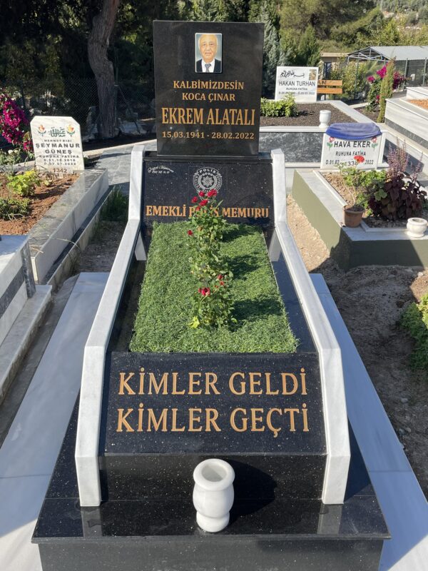 Kişiye Özel Blok Granit ve Mermer Mezar Tasarımı - Görsel 5