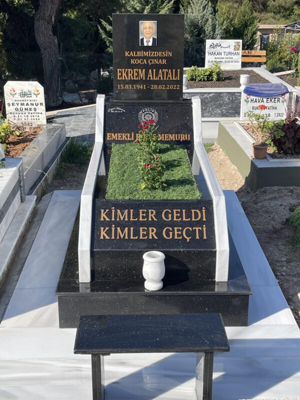 Kişiye Özel Blok Granit ve Mermer Mezar Tasarımı - Görsel 9
