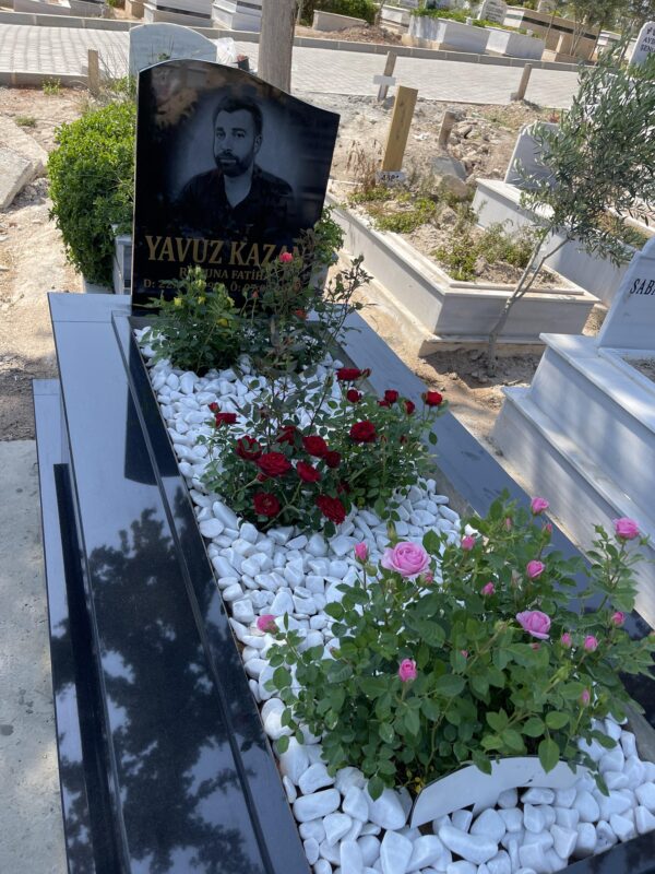 Tek Kişilik Granit Mezar Modelleri - Görsel 2