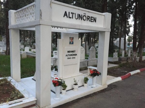 Kişiye Özel Mermer Blok Mezar Tasarımları - Görsel 4